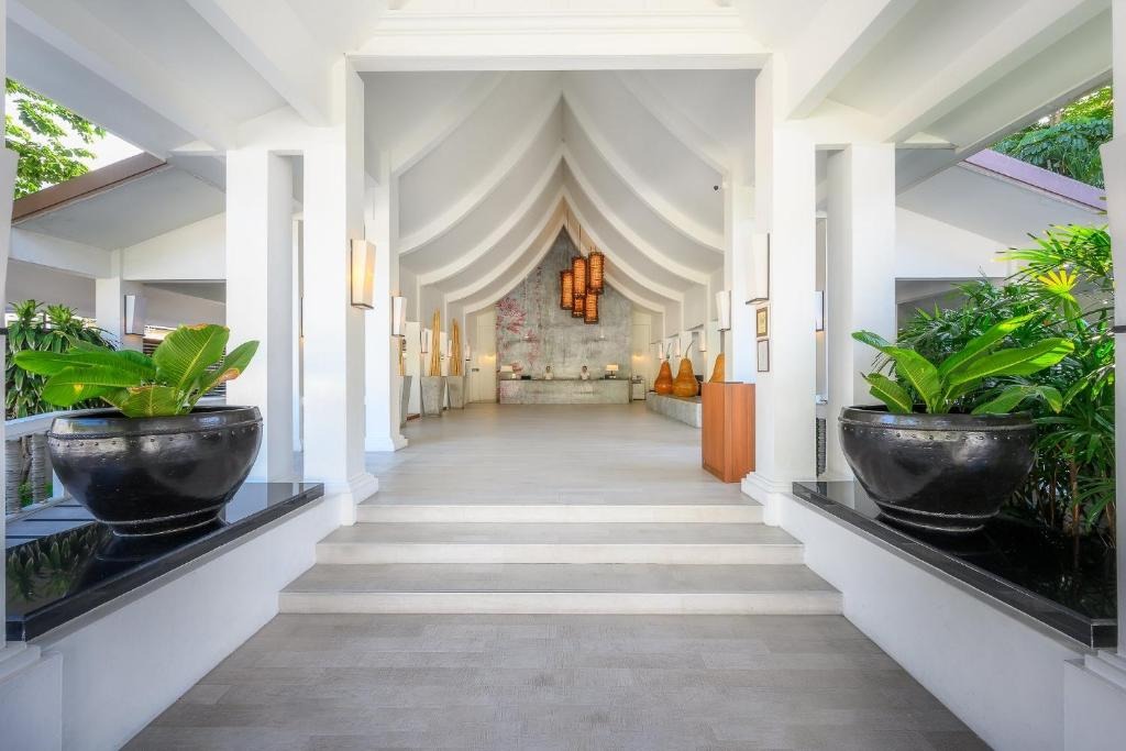 هتل ریزورت سنتارا کاتا بیچ